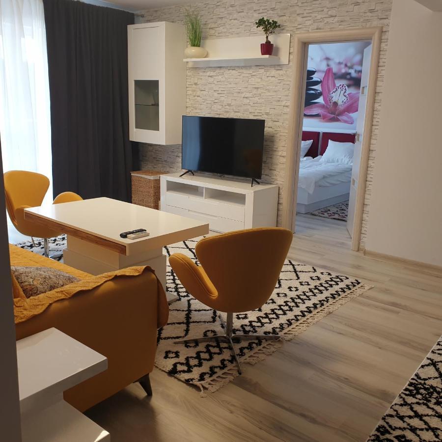 Carolina Sweet Apartament Gran Varadino Esterno foto
